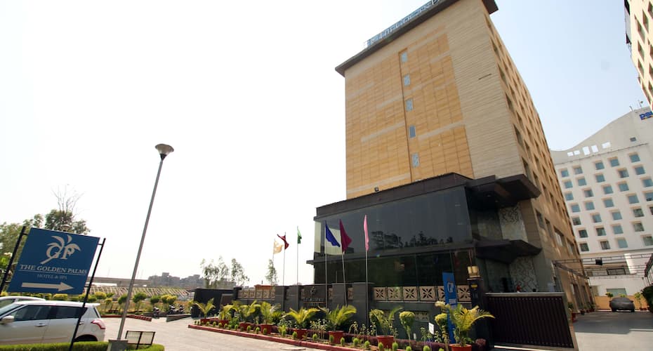 The Golden Palms Hotel, New Delhi 2